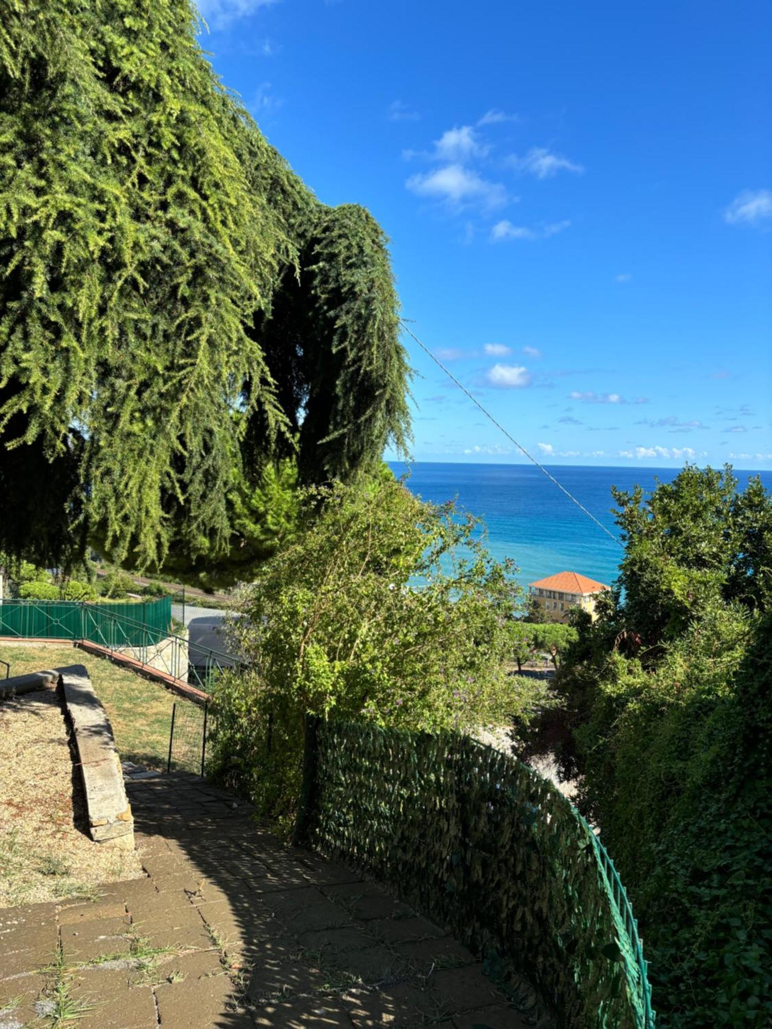 Ferienwohnung Il Giardino Del Mare Ventimiglia Exterior foto