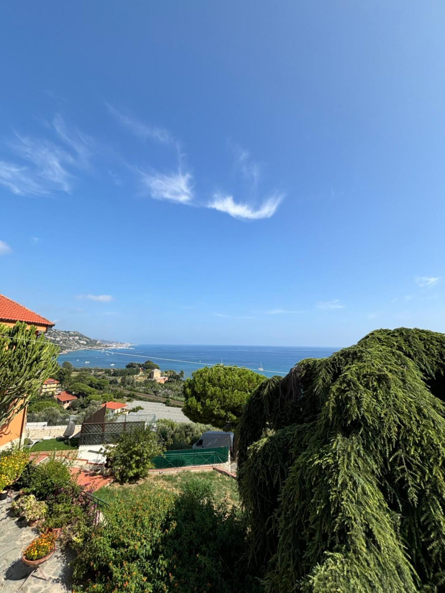 Ferienwohnung Il Giardino Del Mare Ventimiglia Exterior foto