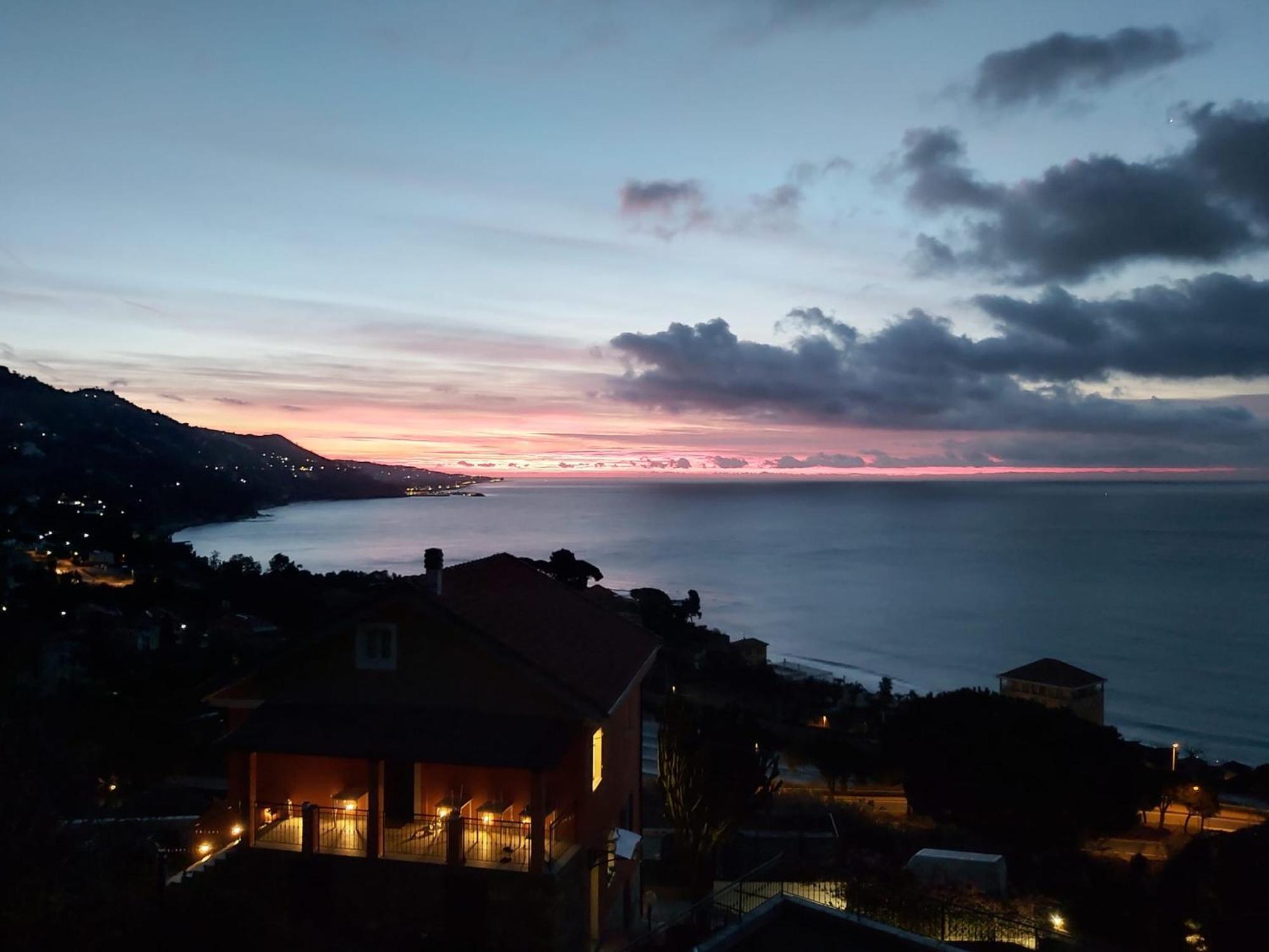 Ferienwohnung Il Giardino Del Mare Ventimiglia Exterior foto